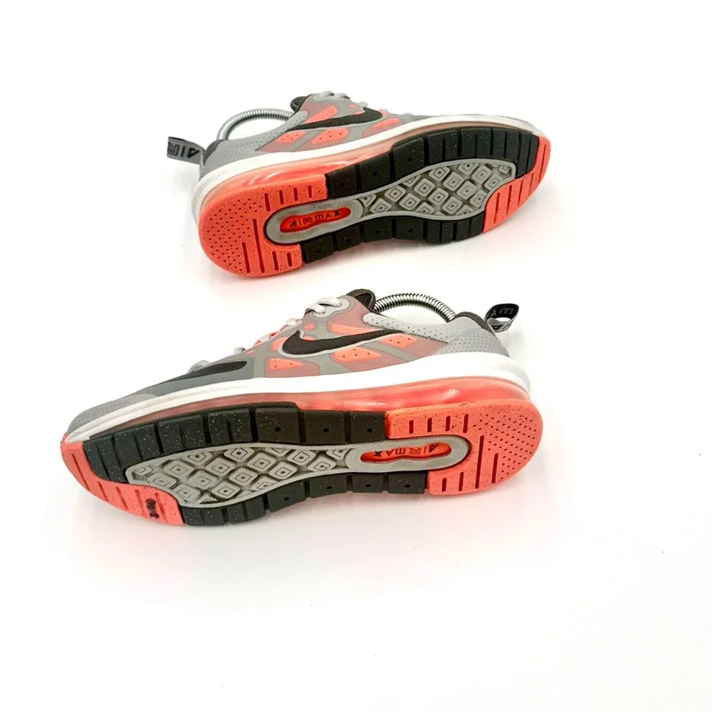 Nike Air‎ Max Genome Youth Size 5 Gray Orange Shoes CZ4652-004 great condition